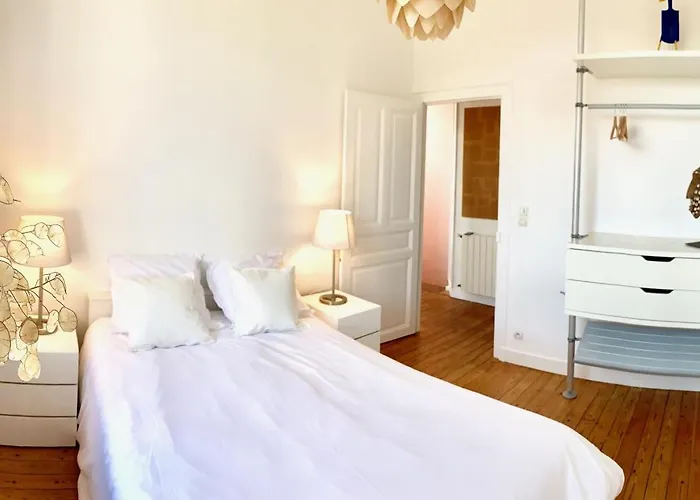 Spacious & Bright On D-day Beaches