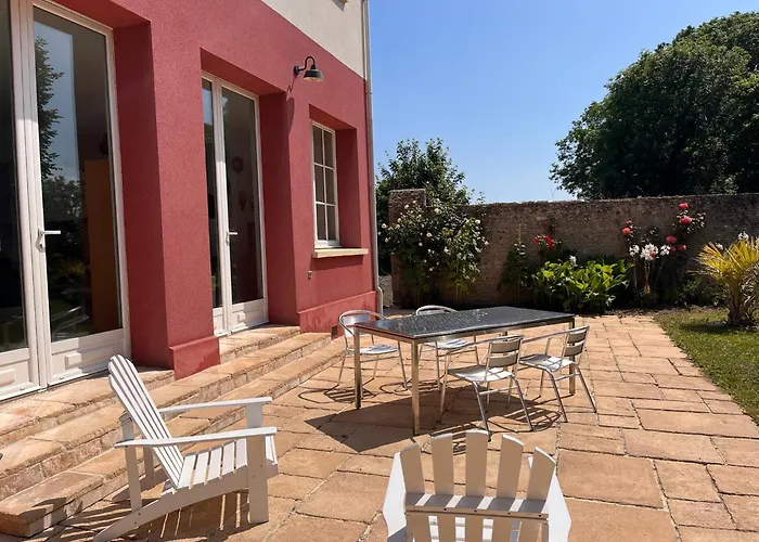 Spacious & Bright On D-day Beaches