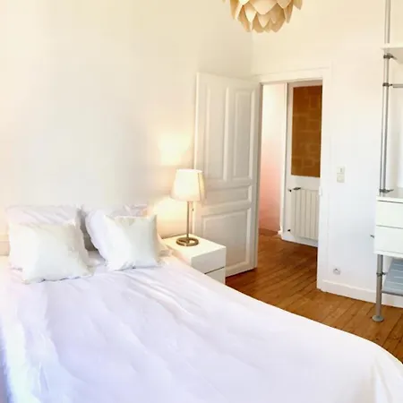 Spacious & Bright On D-day Beaches