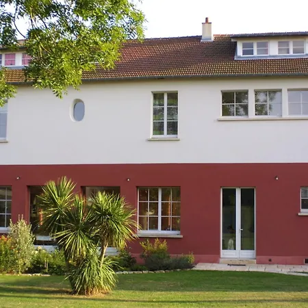 Spacious & Bright On D-day Beaches Villa Ver-sur-Mer