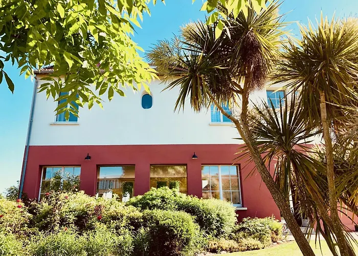 Spacious & Bright On D-day Beaches