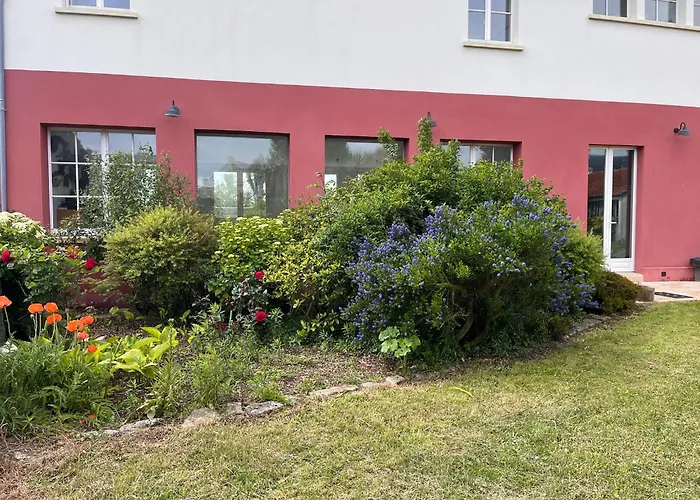 Spacious & Bright On D-day Beaches Villa *